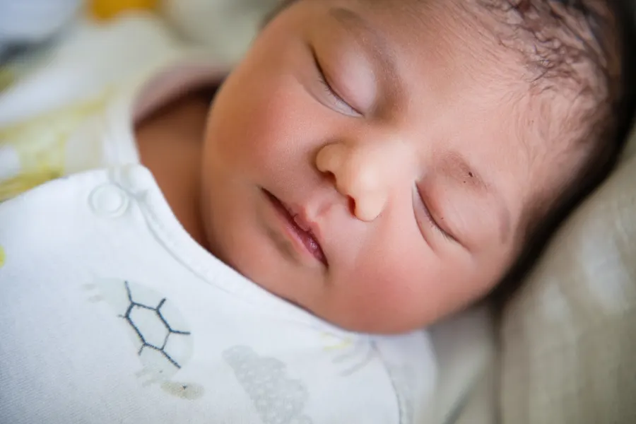 Newborn focení miminek – ukázka fotografie 11